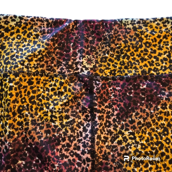 Pro Player Legging Multicolored Animal Print Capris Gym Yoga Pockets Women Med - Picture 5 of 8